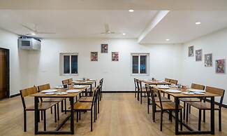 Treebo Purva Crest, Gachibowli DLF