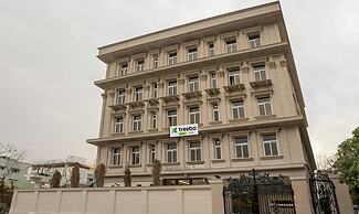 Treebo Purva Crest, Gachibowli DLF