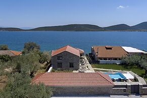 Lichnos Luxury Suite