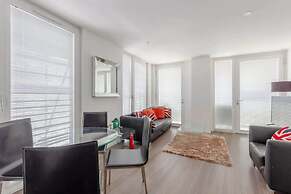 Modern 2BD Flat With a Balcony - Wandsworth