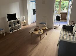 Immaculate 3-bed, Sleeps 6, Parking