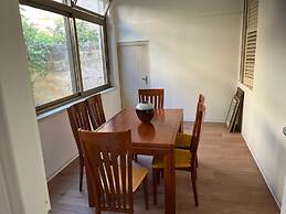 Immaculate 3-bed, Sleeps 6, Parking