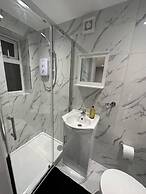 Luxury Detached Studio Apartment in Luton