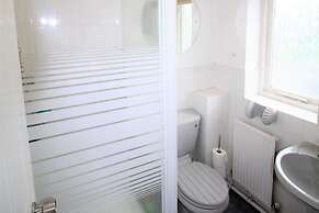 3 Bed Detached - 3 Bathrooms - Parking - Quiet