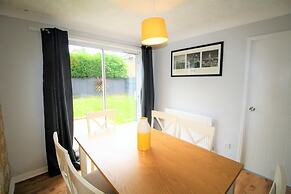 3 Bed Detached - 3 Bathrooms - Parking - Quiet