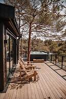 Luxurious Tree Top Cabin by the Lake