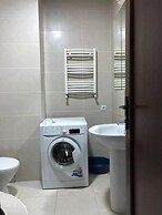 Sweet Home Sleeps 4 With Terrace