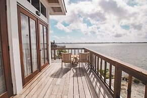 Aruna Resort & Villas