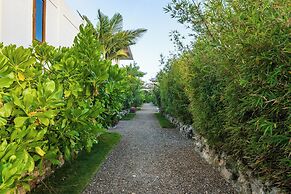 Aruna Resort & Villas