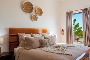 Aruna Resort & Villas
