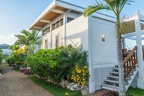 Aruna Resort & Villas