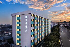 K-house Hotel