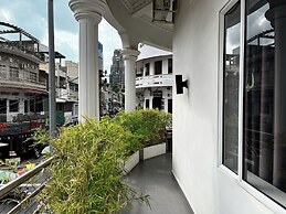 Sun Chakra Boutique Hotel