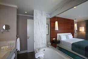 SUNDANCE SUITES HOTEL