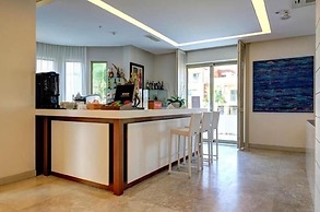 SUNDANCE SUITES HOTEL