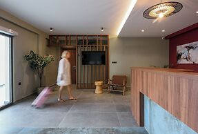 Amyntas Seafront Hotel - Adults Only