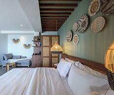 Amyntas Seafront Hotel - Adults Only