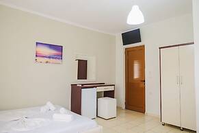 Foris Rooms