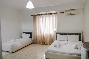 Foris Rooms