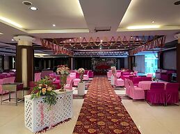 Hotel Paras