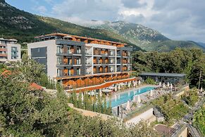 Montenegro Lodge