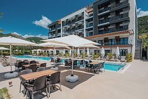 Montenegro Lodge