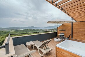Montenegro Lodge