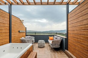 Montenegro Lodge