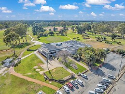 Comfort Suites Clubarham Golf Resort