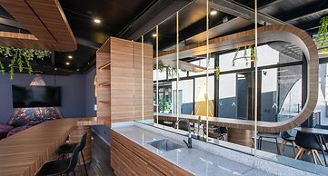 Be Local Aparthotel