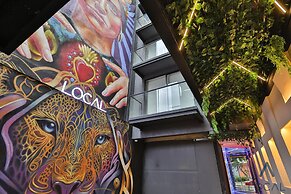 Be Local Aparthotel