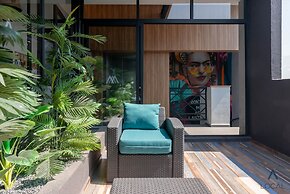 Be Local Aparthotel