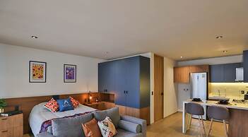 Be Local Aparthotel