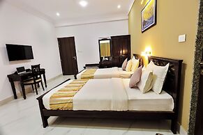 Lake View Hotel Revaas