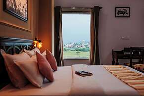 Lake View Hotel Revaas