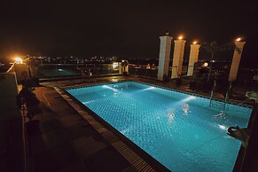 Lake View Hotel Revaas