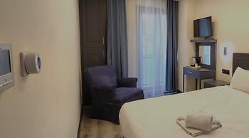 Shishly Palace Hotel