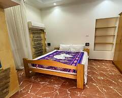 Golden Hotel