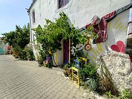 Mell10 House