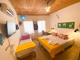 Mell10 House