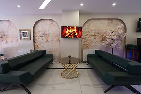 Meros Hotel