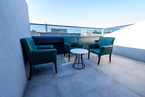 Meros Hotel