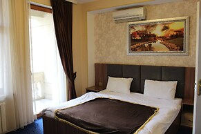 PHOENIX HOTEL