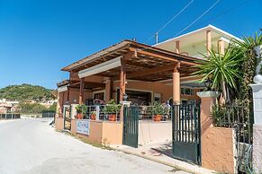 Athina Hotel