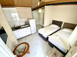 Emir Hostel