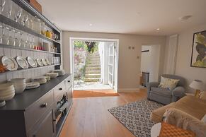 Arden Villa With Sea Views