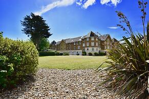 Solent Landing No 12A - Beachfront