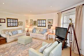 Solent Landing No 16 Beach Retreat