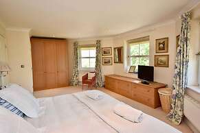 Solent Landing No 16 Beach Retreat