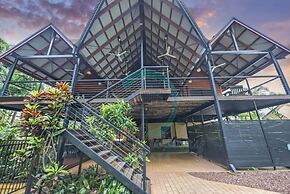 ZENLUX - 3-Story Corporate Golf Retreat